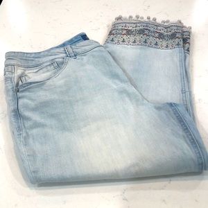 DEMOCRACY “Flex”ellent Blue Distressed Denim Embroidered Women’s Jeans SZ 14